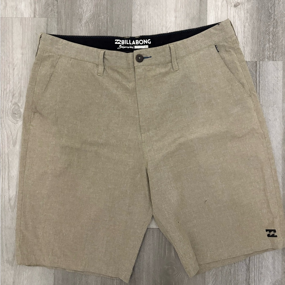 Billabong Men's Khaki Shorts